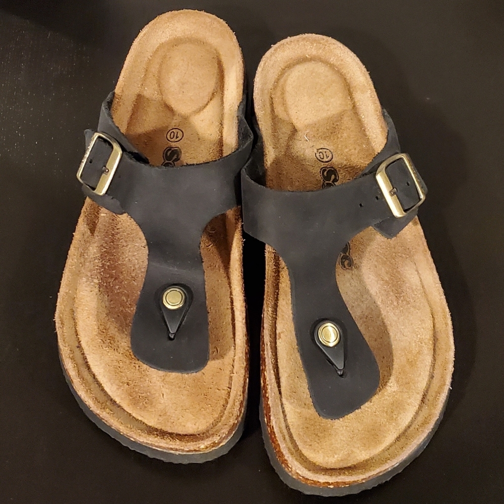 Softmoc Sandals Size 10